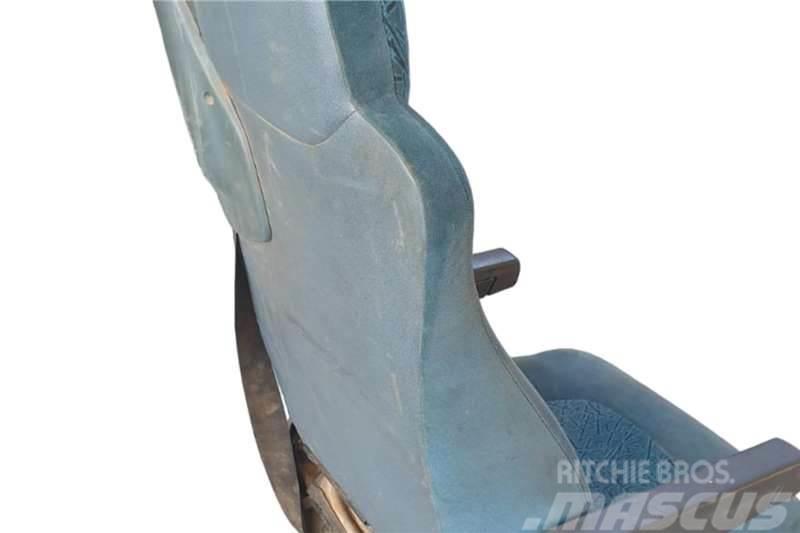 Seat with Safety Belt Вантажівки / спеціальні