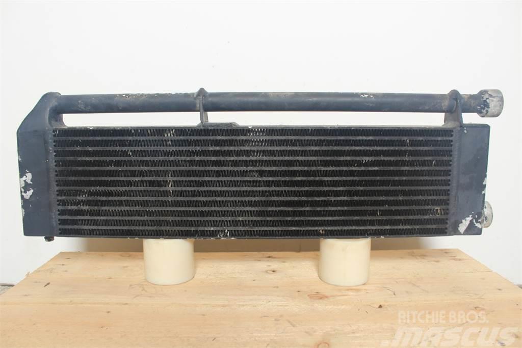 New Holland LM5080 Oil Cooler Двигуни