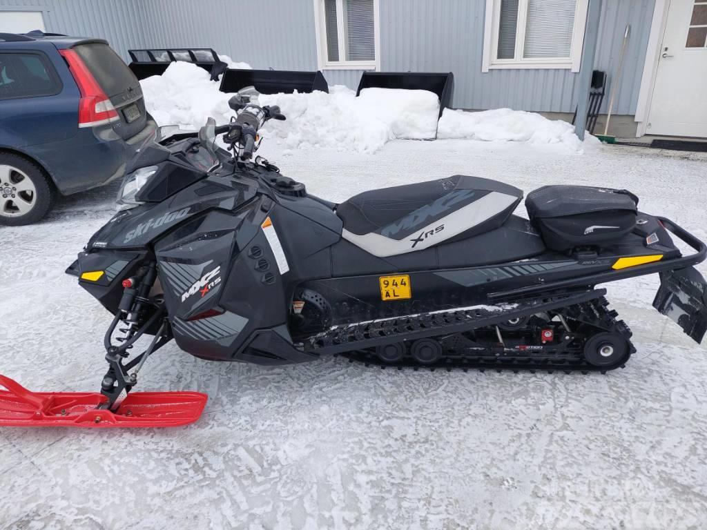 Ski-doo mxz 600 xrs Снігоходи