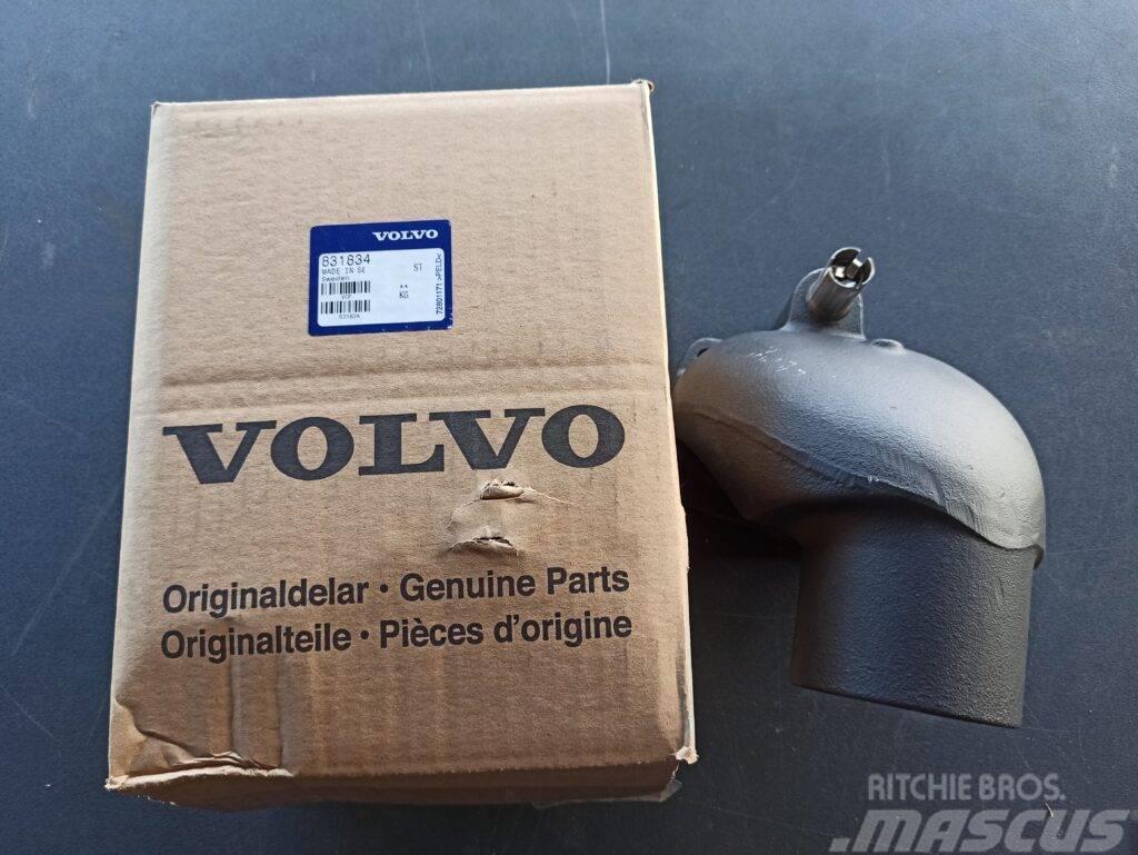 Volvo EXHAUST PIPE 831834 Двигуни