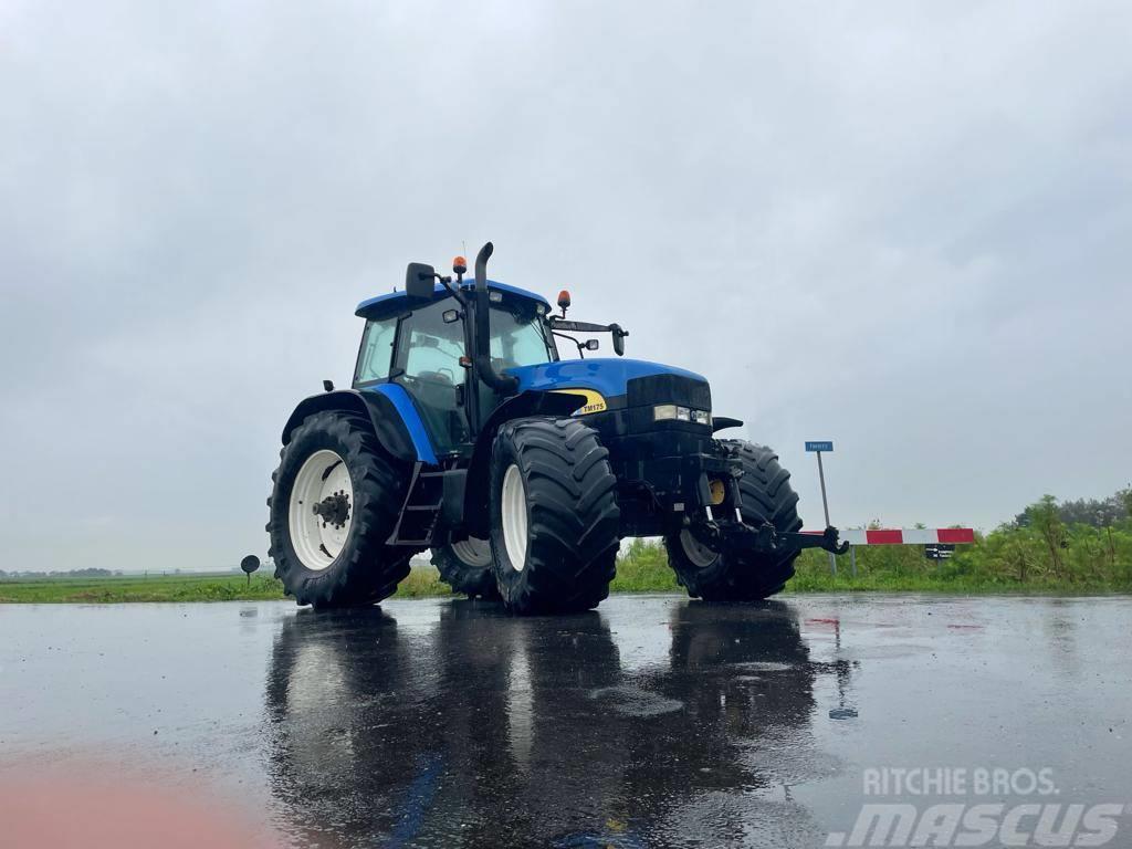New Holland TM175 Frontlinkage and frontpto Трактори