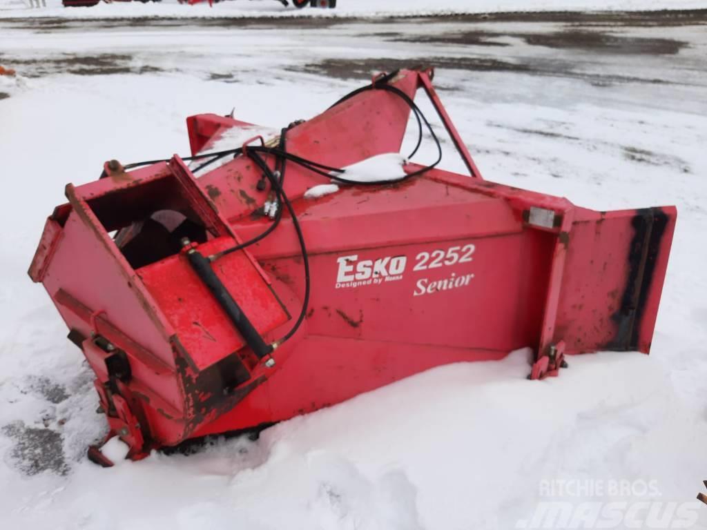 Esko 2252 Senior Снігомітли