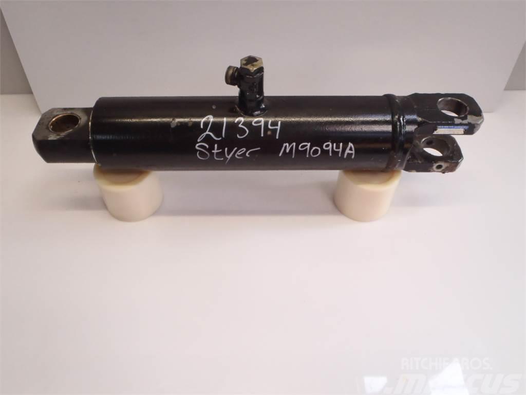 Steyr M9094A Lift Cylinder Гідравліка