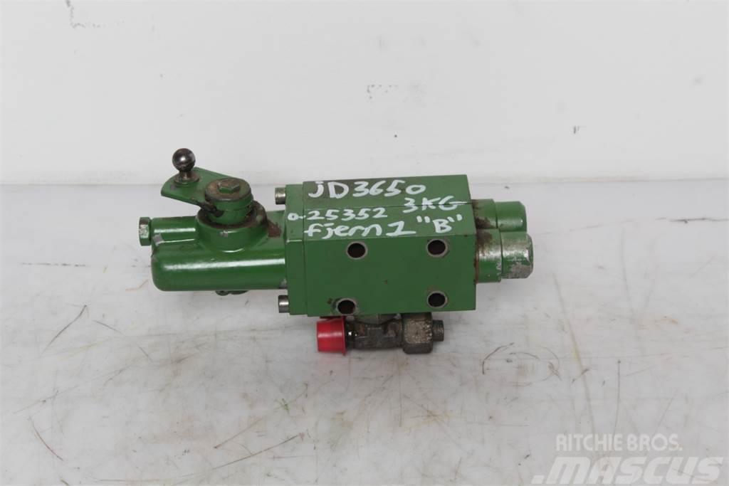 John Deere 3650 Remote control valve Гідравліка