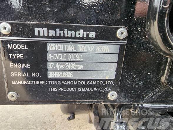 Mahindra 2638 HST Трактори