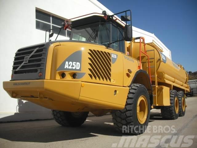 Volvo A25D or E  WITH NEW WATER TANK Зчленовані самоскиди