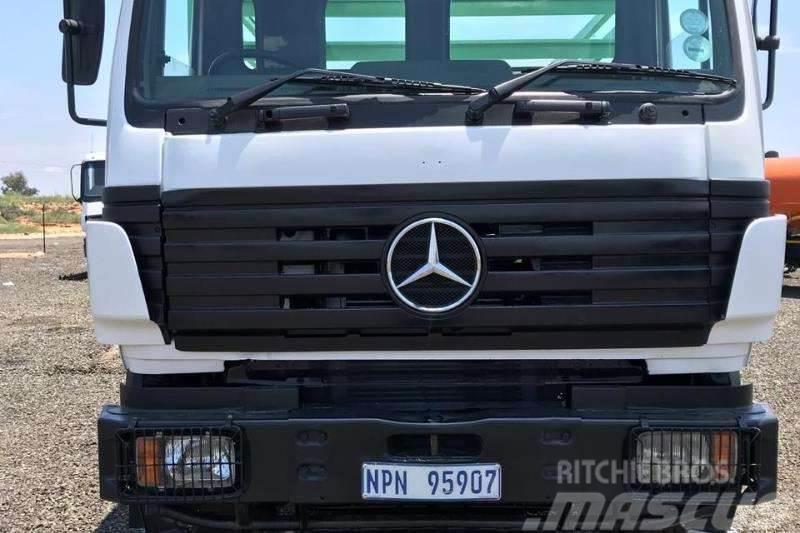 Mercedes-Benz Powerliner Вантажівки / спеціальні