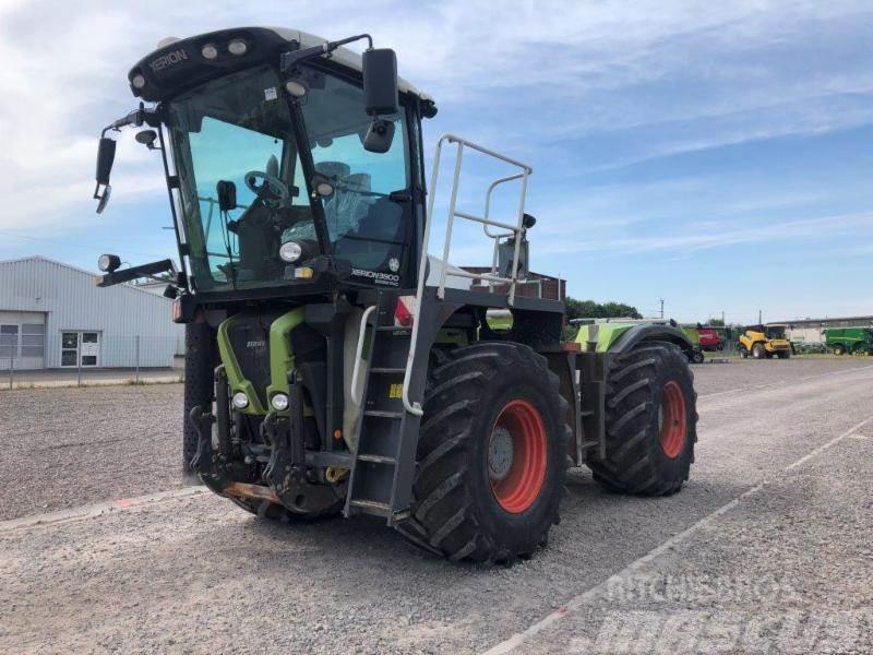 CLAAS XERION 3800 SADDLE TRAC Трактори