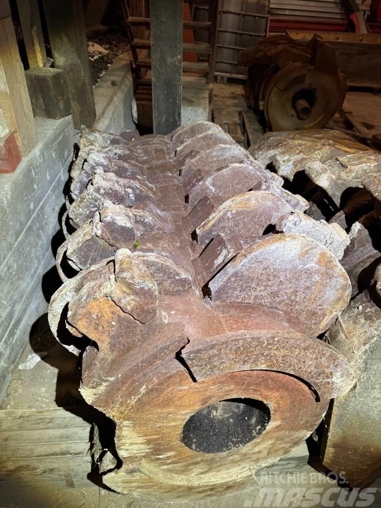 CBI 6400 forged drum Подрібнювачі деревини