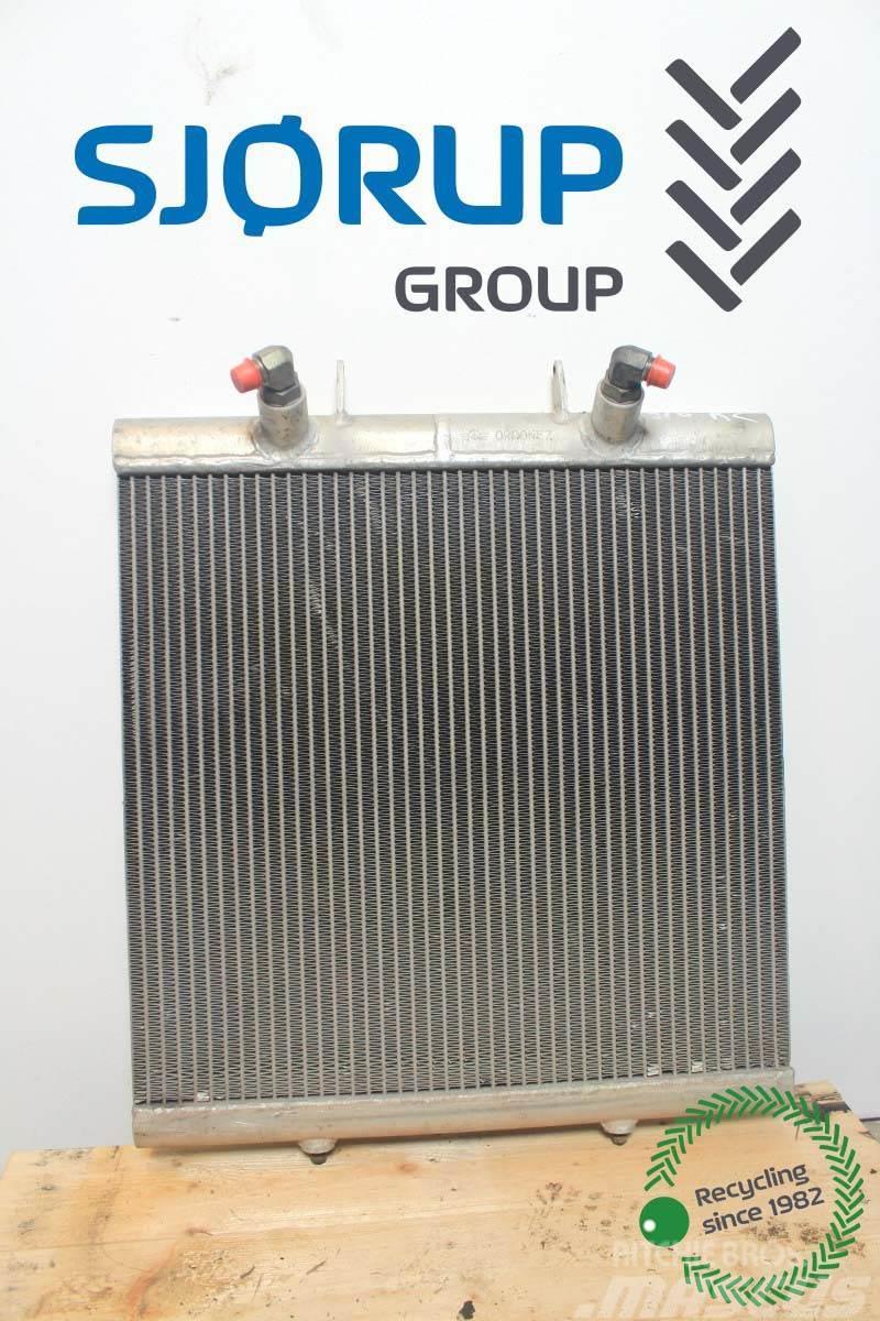 Renault Ares 816 Oil Cooler Двигуни