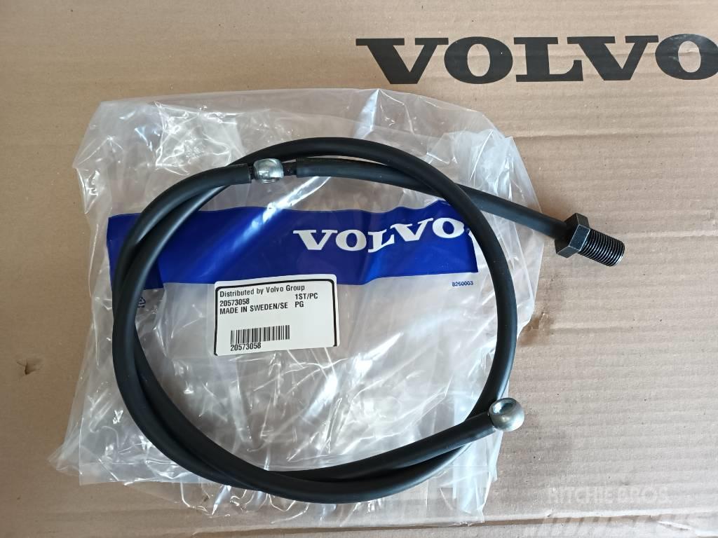 Volvo AIR VENT PIPE 20573058 Двигуни