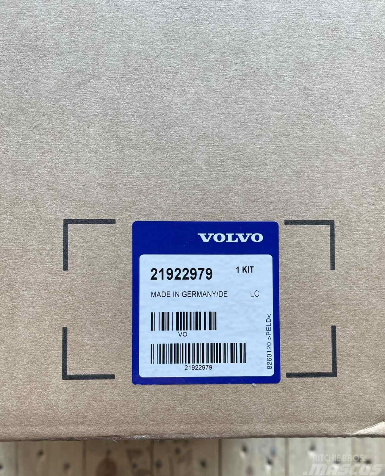 Volvo DPF 21922979 - 23264525 Двигуни