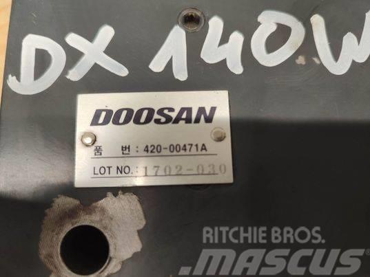 Doosan DX 140 W (1702-030) hydraulic block Гідравліка