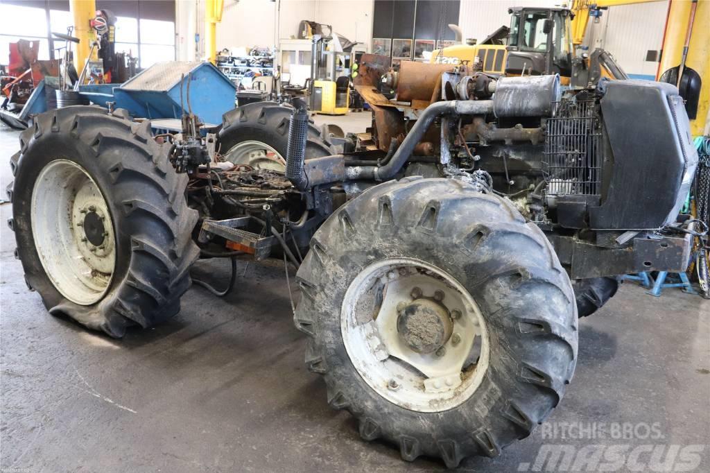 Valtra Valmet 6200 dismantled. Only spare parts Трактори