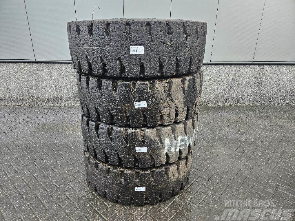 New Holland W110C-Barkley 17.5R25-Tire/Reifen/Band Шини