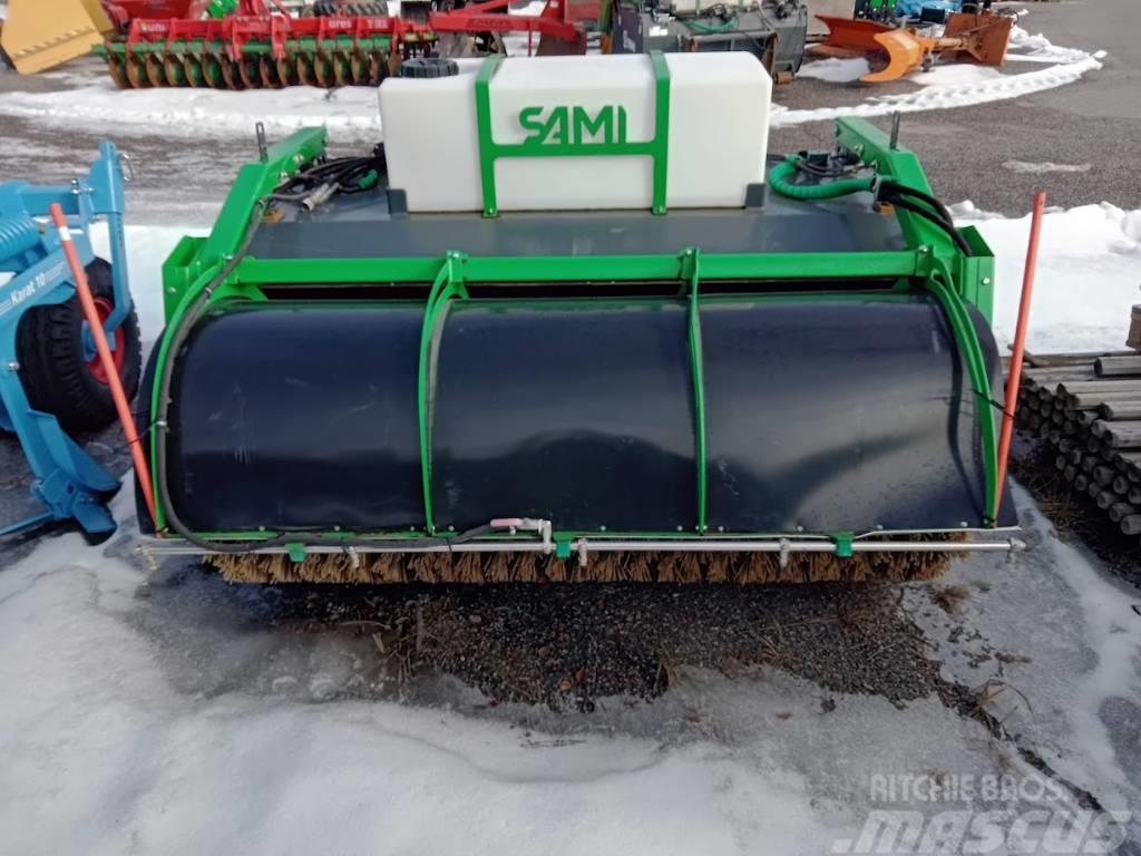 Sami K 2000 kauhaharja vesityksellä Інше дорожнє і снігозбиральне обладнання