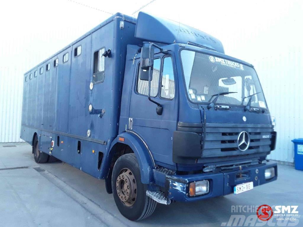 Mercedes-Benz 1820 RHD Автотранспорт для перевезення тварин