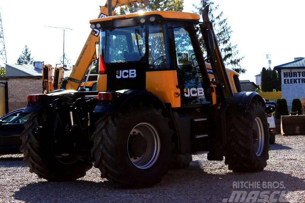 JCB FASTRAC 3230 XTRA Трактори