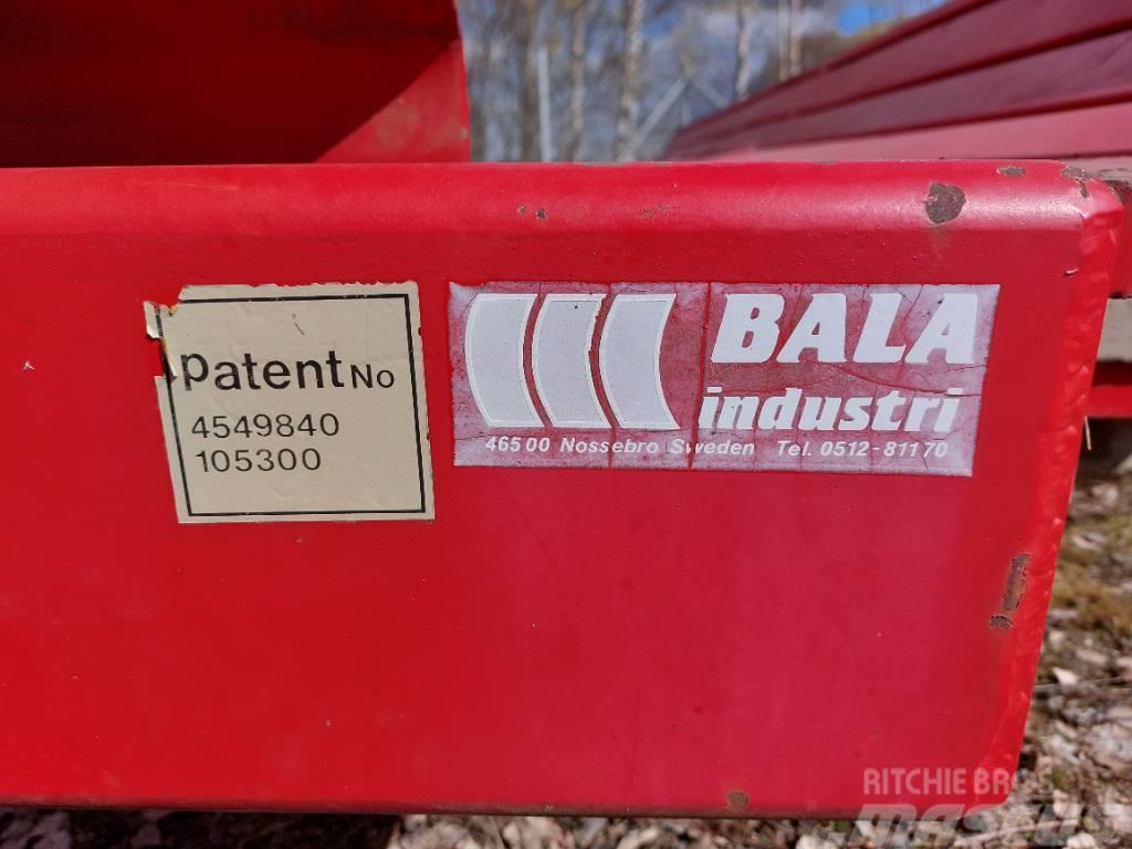 Bala Paalinkeräysvaunu Інше обладнання для фуражних комбайнів