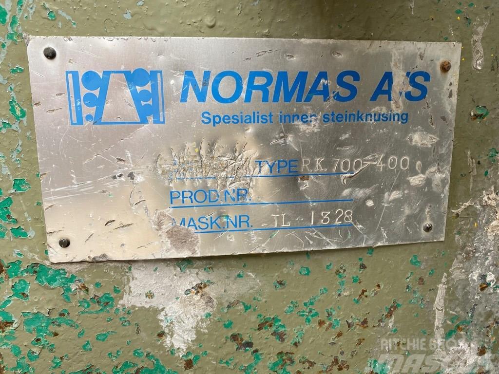  Normas A/S R.K. 700-400 Мобільні дробарки