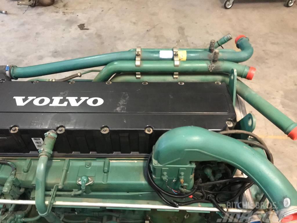 Volvo D12 Двигуни