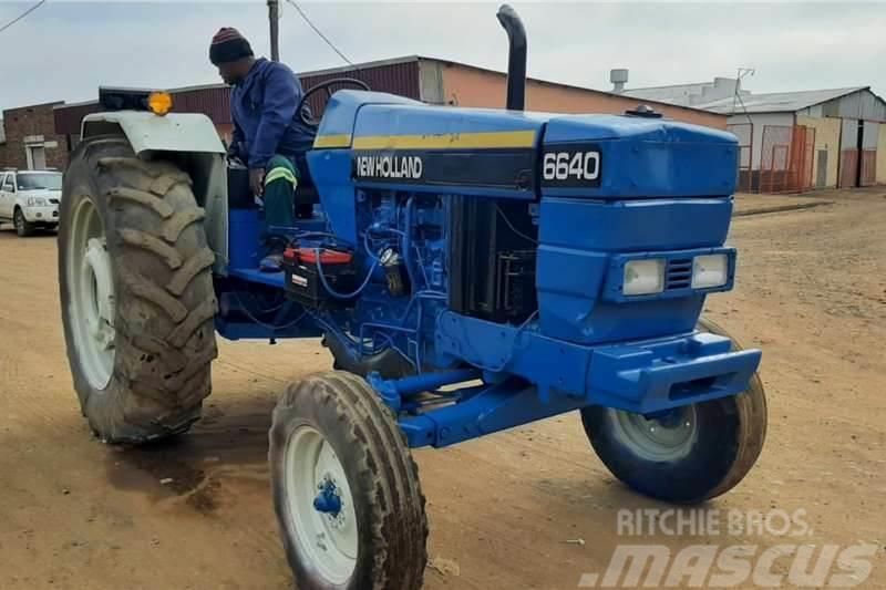 New Holland 6640 Tractor Трактори