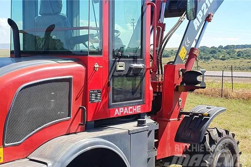 Apache Forklift and loader 1.5 TON Вантажівки / спеціальні