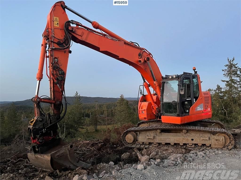 Doosan DX235LCR crawler excavator w/ GPS, bucket and tilt Гусеничні екскаватори