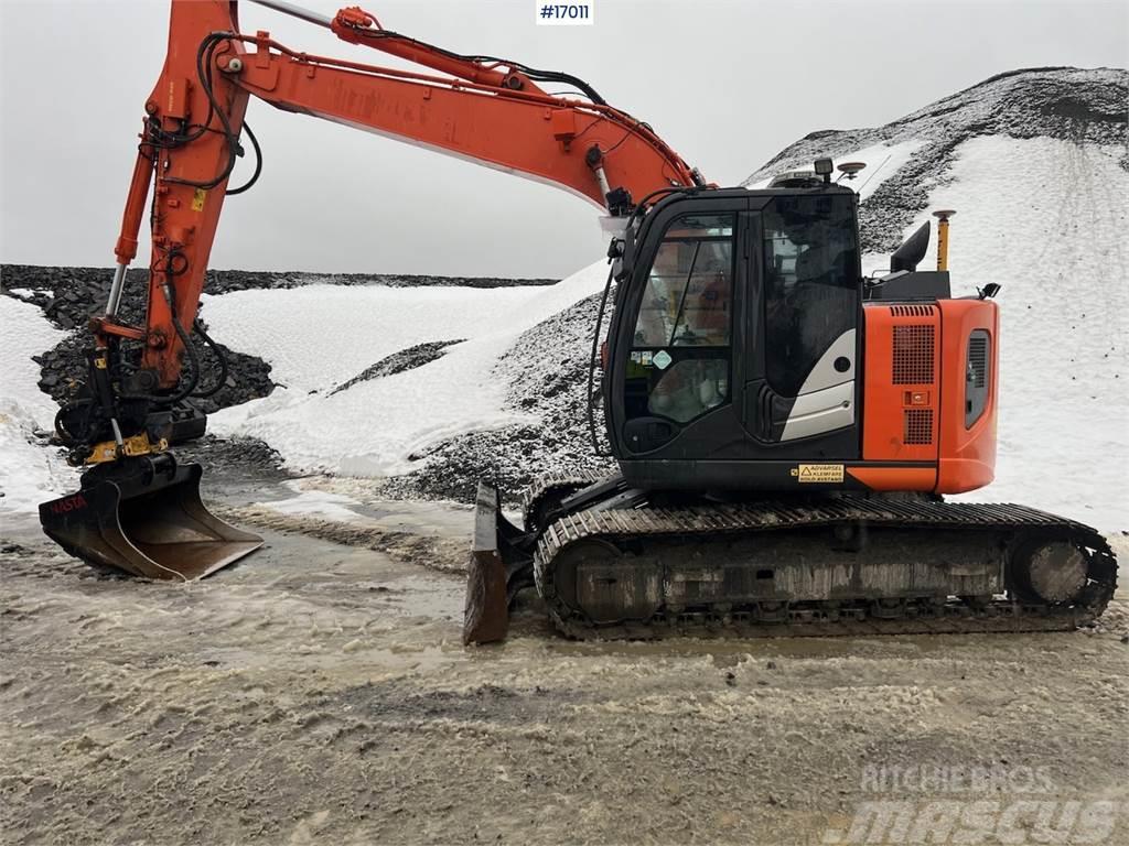 Hitachi ZX135us-6 excavator w/ gps, digging bucket, cleani Гусеничні екскаватори