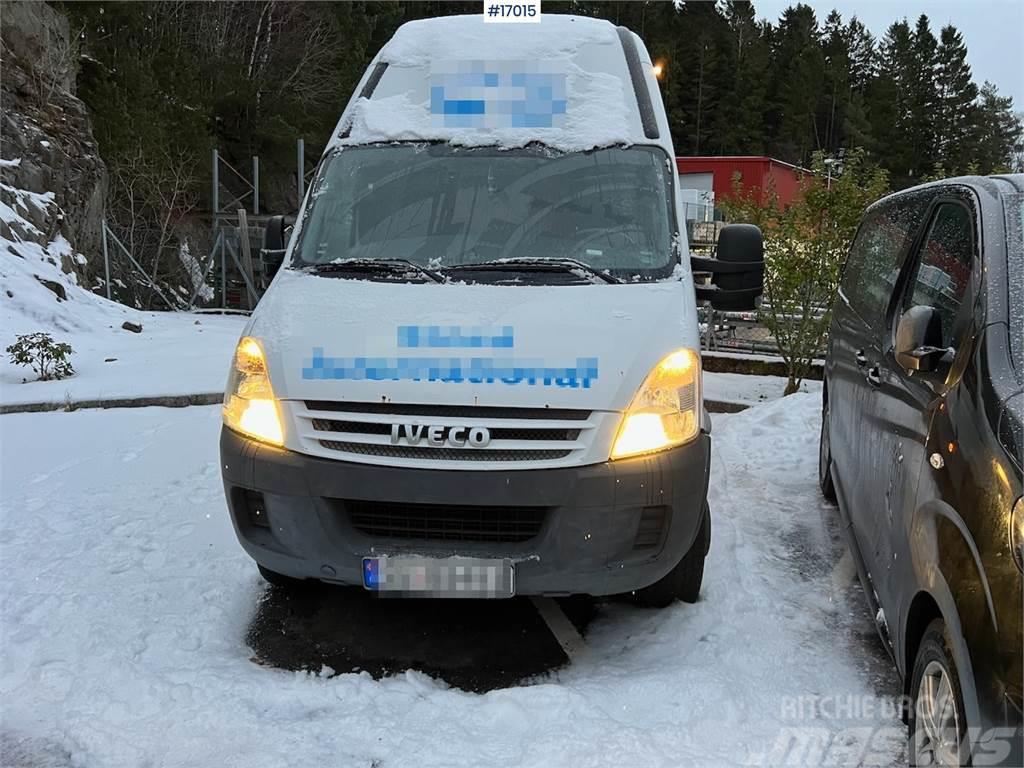 Iveco Daily Watch video Фургони