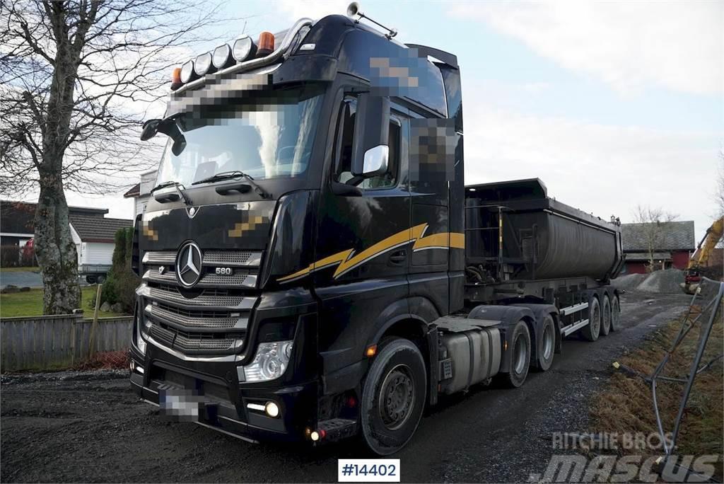 Mercedes-Benz Actros 2653 6x4 Truck w/ hydraulics. Тягачі