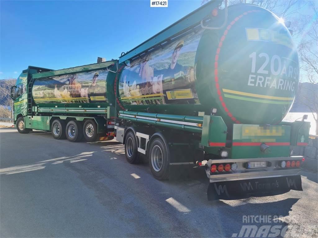 Volvo FH 8x4 bulk truck w/ VM Tarm 2 axle bulk trailer Вантажівки / спеціальні