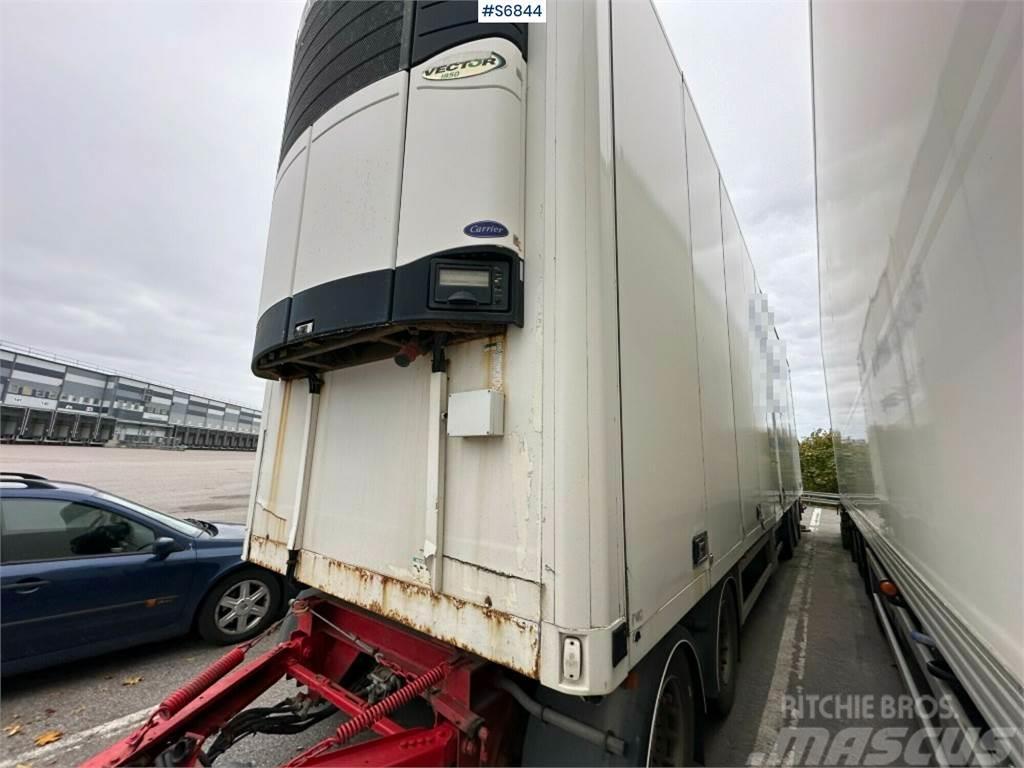 Ekeri L/L-5 refrigerated trailer with openable side & re Причепи-рефрижератори