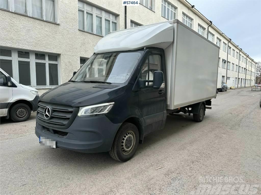 Mercedes-Benz Sprinter with tail lift Фургони