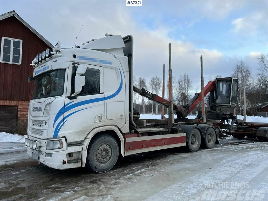 Scania R650 Timber truck with wagon and crane Лісовози