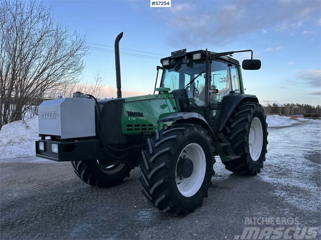 Valtra X110 waiststeering tractor with twintrac Трактори