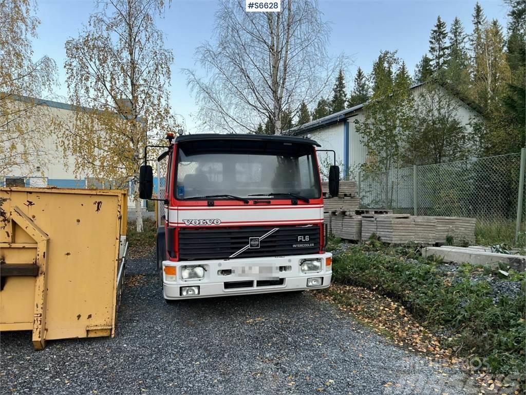 Volvo FL614 4X2, Serviced and inspected Only 50.000 km Вантажівки з гаковим підйомом