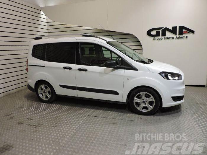 Ford Tourneo Courier 1.5 TDCI 70KW (95CV) AMBIENTE Панельні фургони