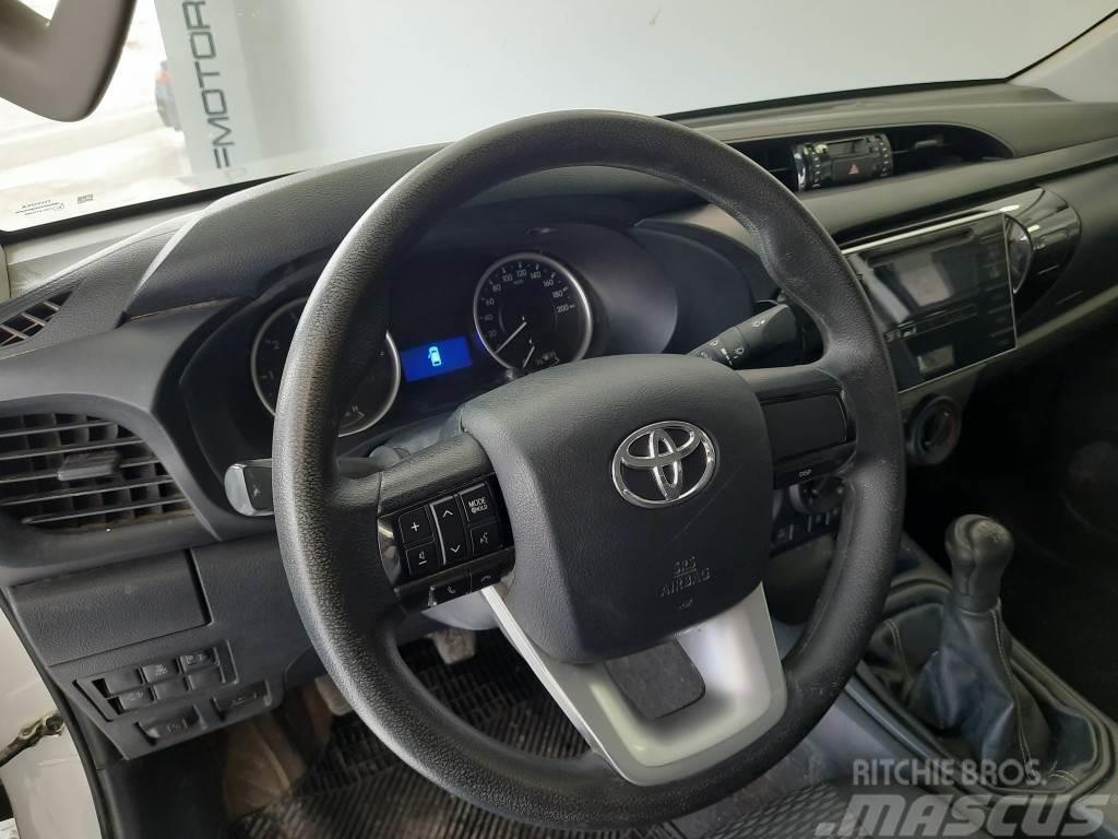 Toyota Hilux Cabina Doble GX Plus Панельні фургони
