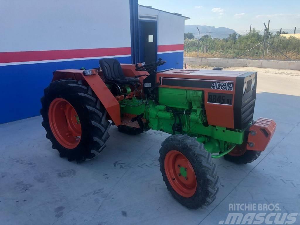  TRACTOR AGRIA 8845 45CV. Трактори