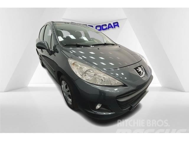 Peugeot 207 Автомобілі