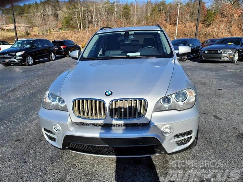 BMW X5 xDrive50i AWD 4dr SUV Автомобілі