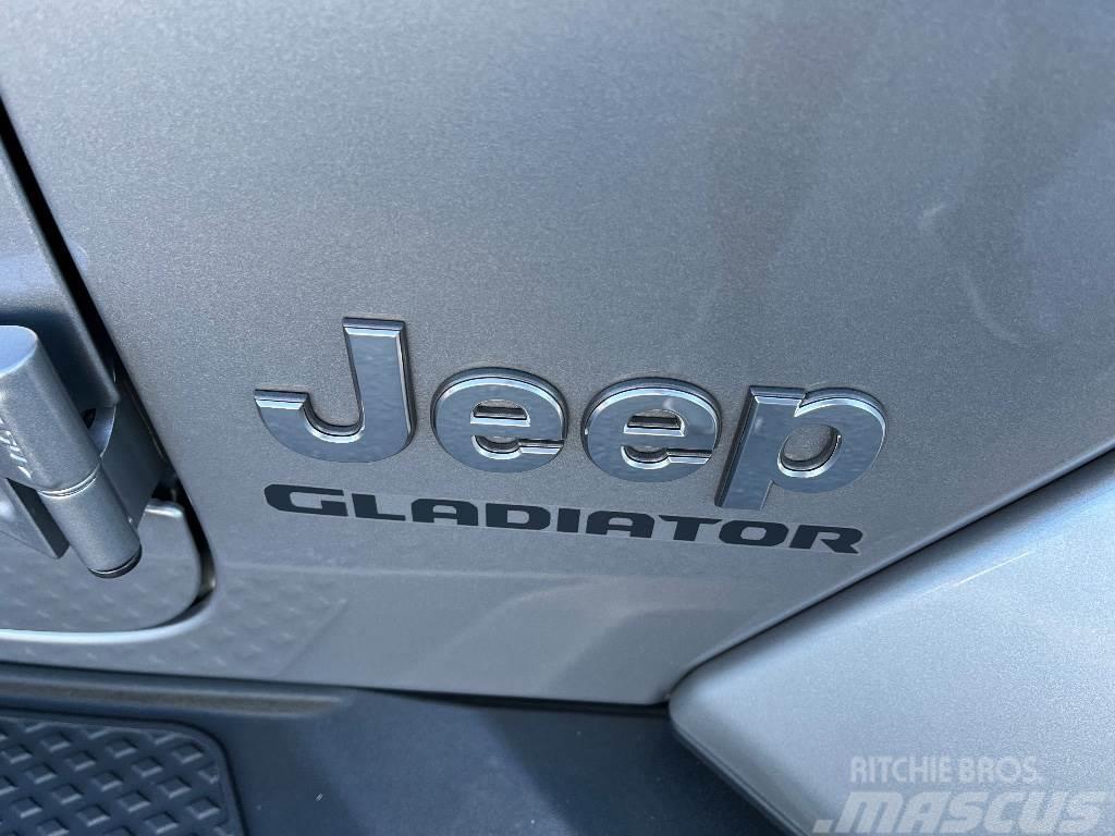 Jeep Gladiator Overland Автомобілі