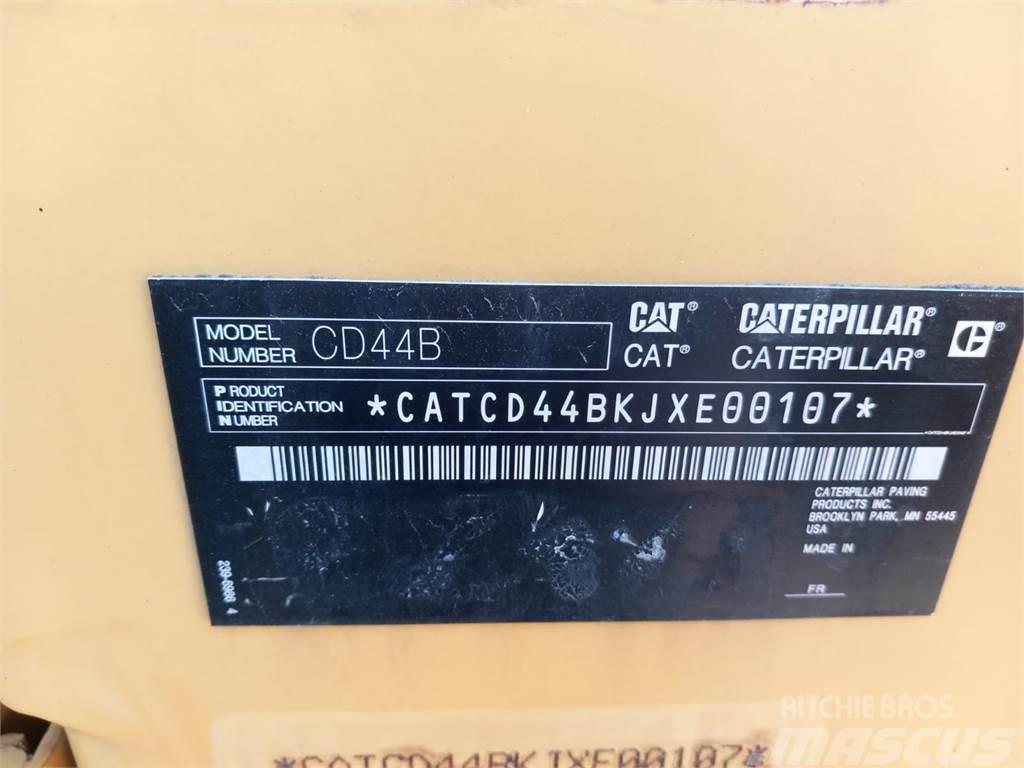 CAT CD44B Катки польові