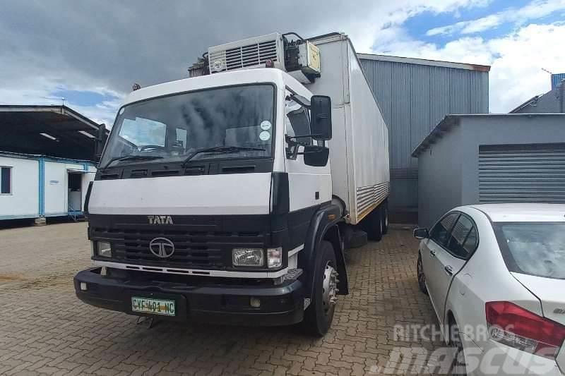 Tata 1518 tag axle 13 ton Вантажівки / спеціальні