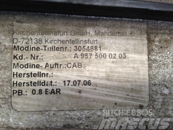 Mercedes-Benz Kühlerpaket Econic A957 500 0203 / A9575000203 Двигуни