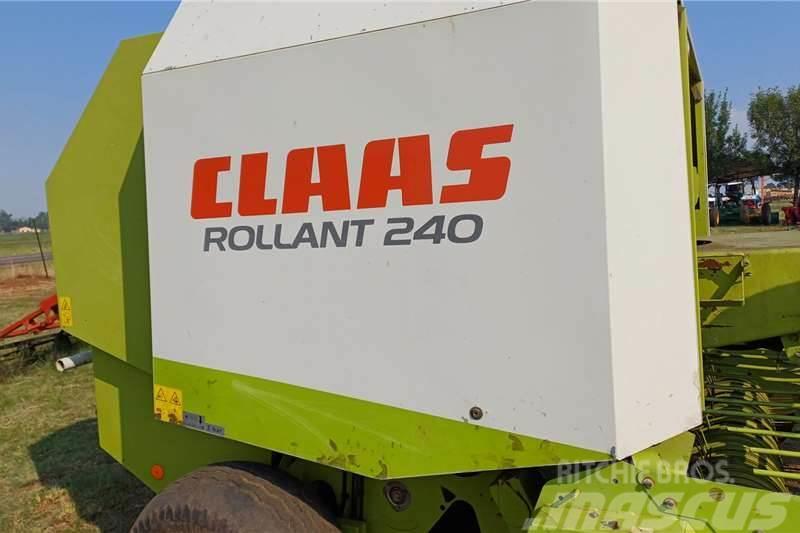 CLAAS RollantÂ  240 twine baler Вантажівки / спеціальні