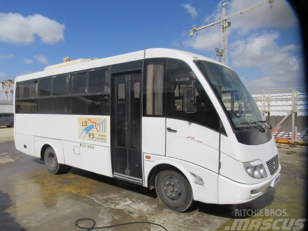 Mitsubishi BUS NEW CRUISER Туристичні автобуси