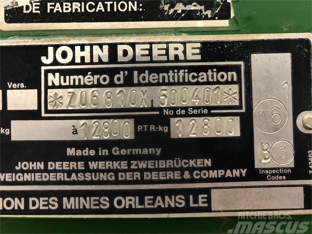 John Deere 6810 Фуражні комбайни