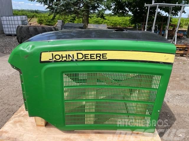 John Deere 1270E engine hoods Шасі